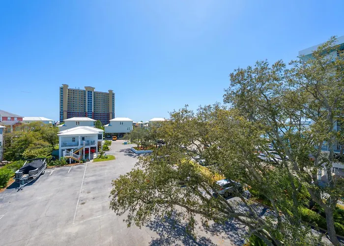 Compass Point 310 Apartment *