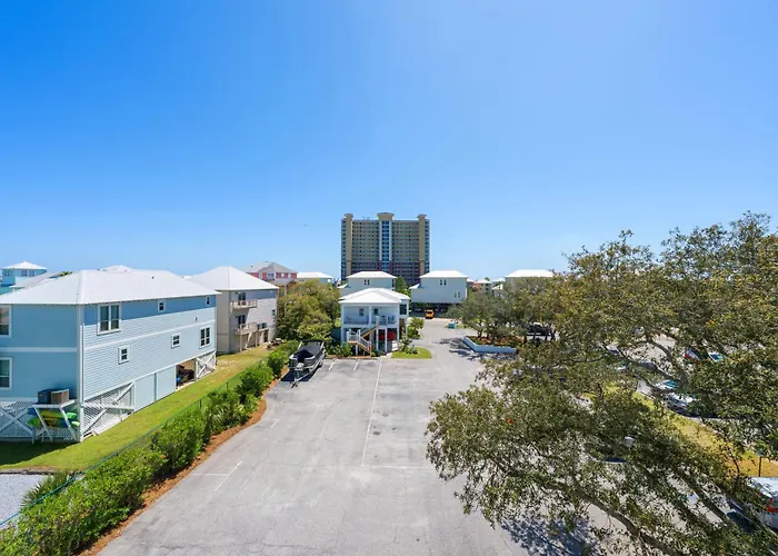Compass Point 310 Apartment *